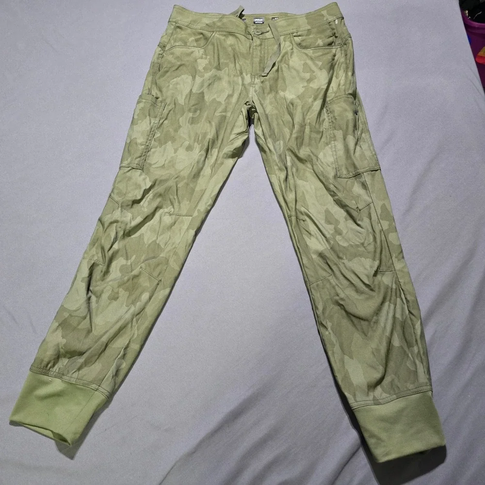 prAna Cargo Joggers Womens 8 Green Camo Hiking Pants Standard Fit